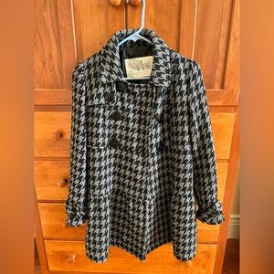 Kimchi Blue Urban Outfitters Houndstooth Tiered Peplum Peacoat Black Gray, XS
